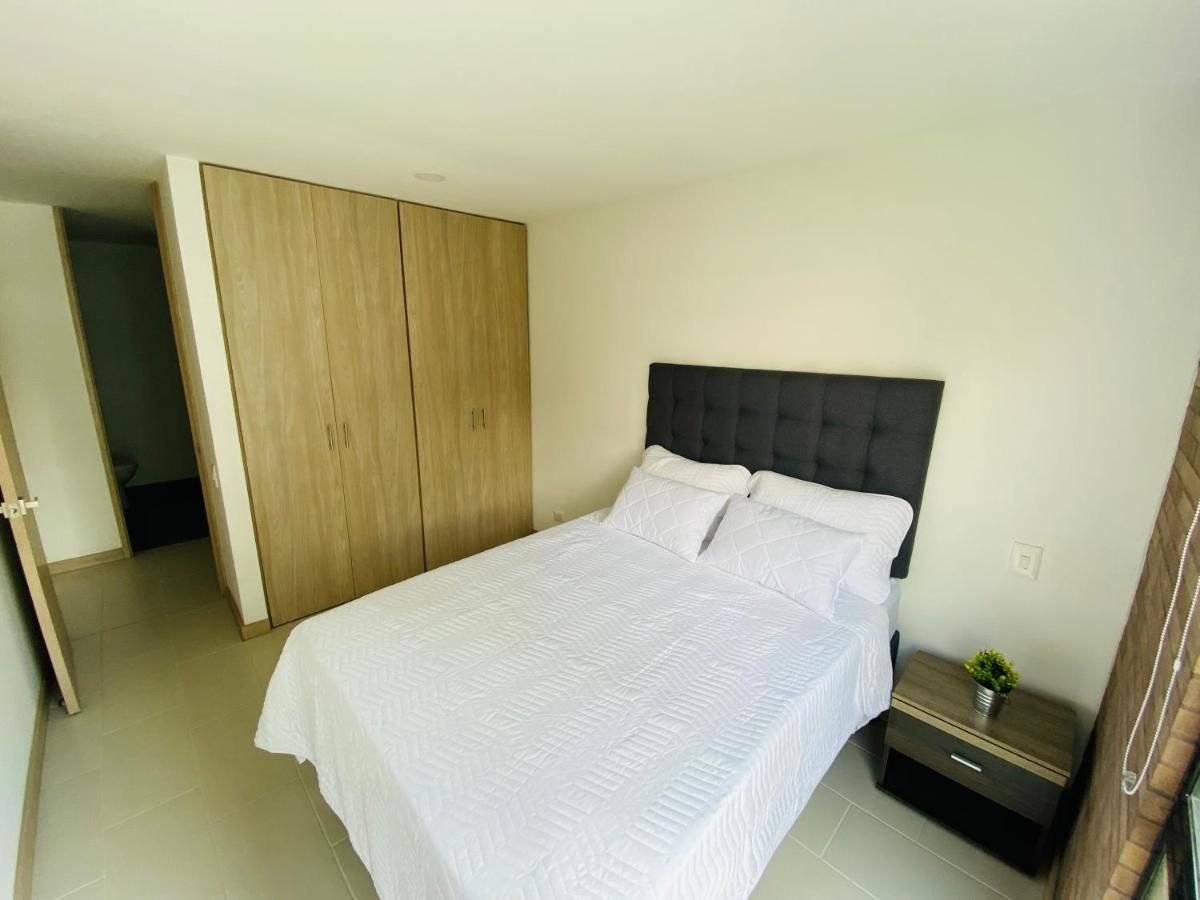 Apartamento Lauret En Laureles Medellín Buitenkant foto